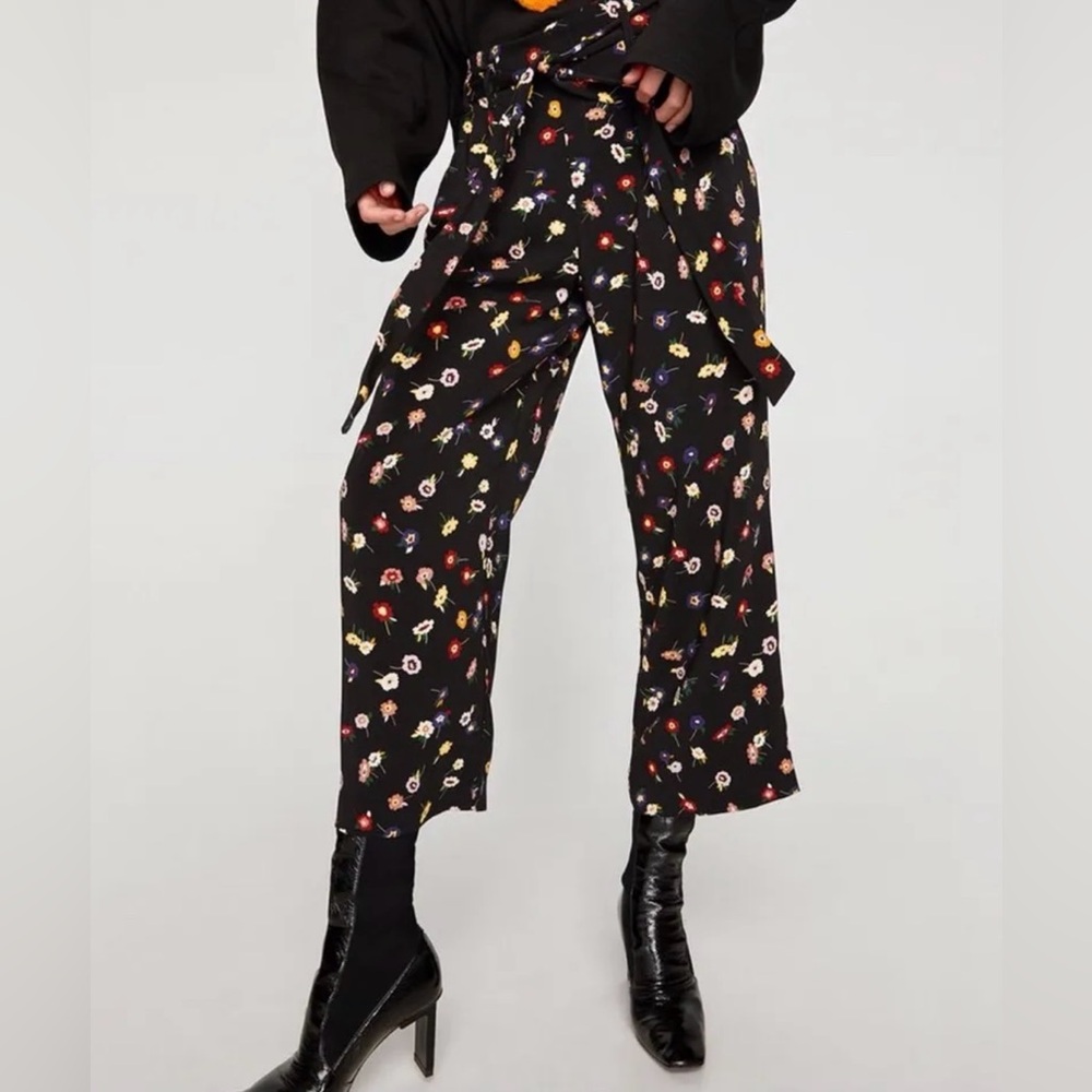 ZARA Black Floral Printed Cropped wide Leg Trousers